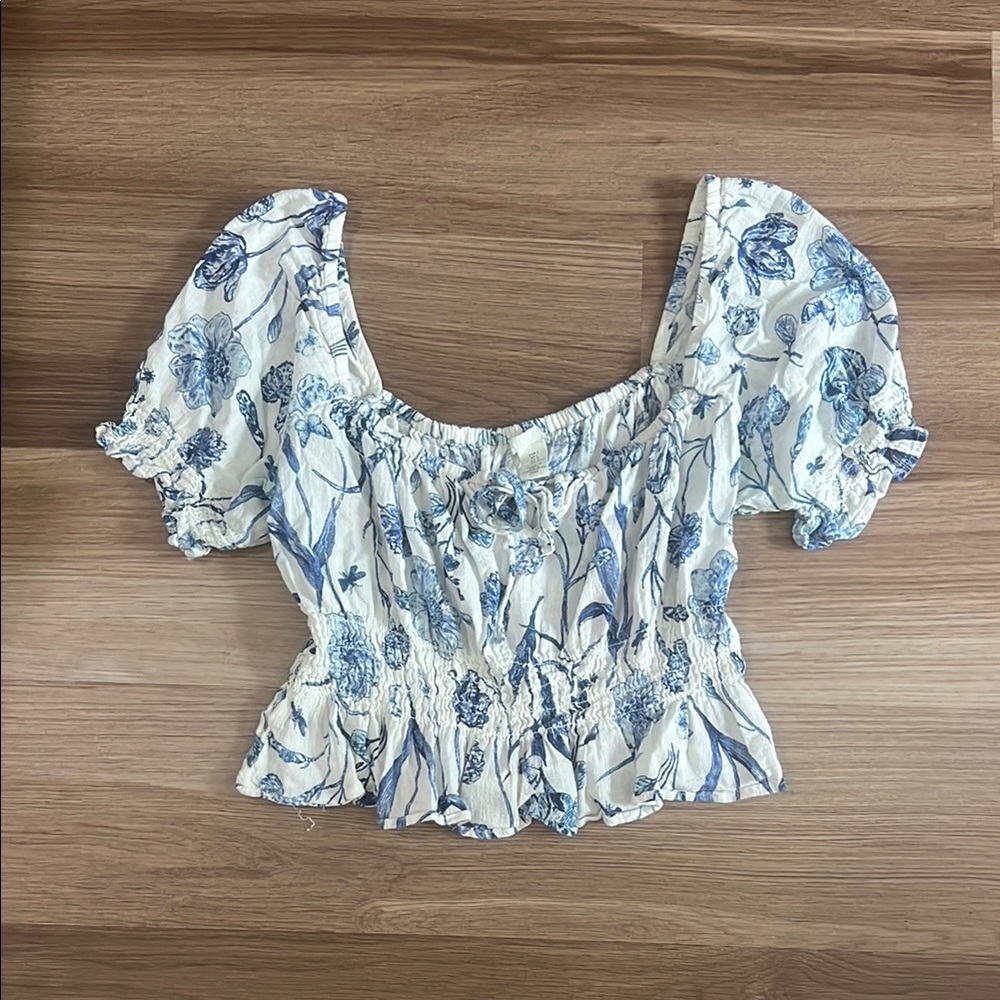 H&M Floral Blue and White Women's Top